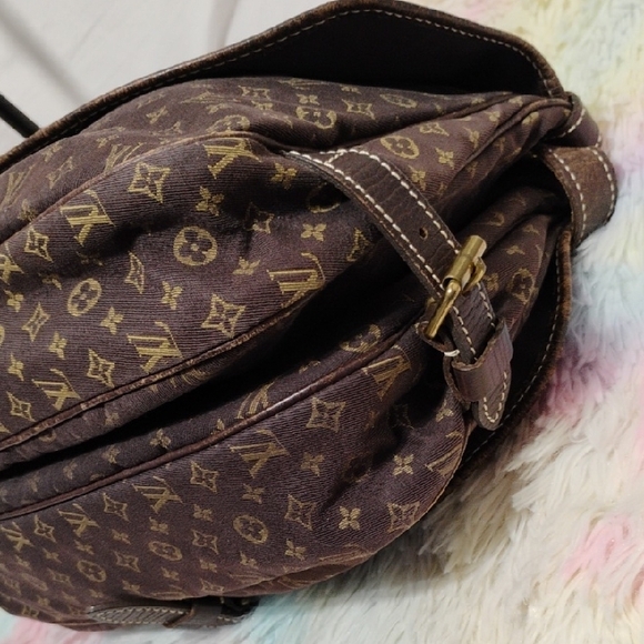 Authentic Louis Vuitton Mini Lin Saumur Brown Monogram Crossbody Bag - Picture 9 of 16